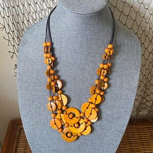 5/$10❤️❤️❤️Vintage 3 Strand Wood Beaded Necklace